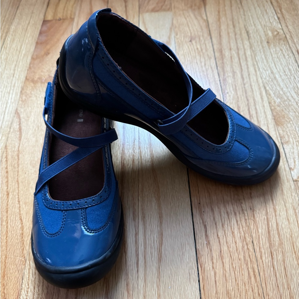 Blue Patent Leather
Velcro Closure